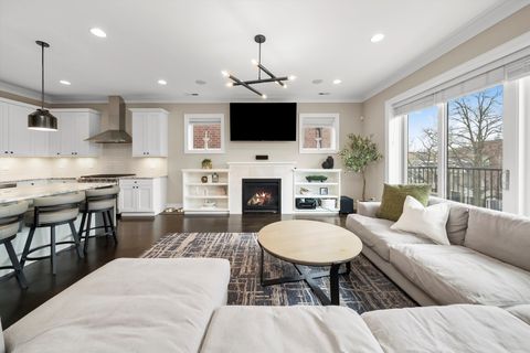 Tiny photo for 1042 W Altgeld Street #3, Chicago, IL 60614 (MLS # 12621347)