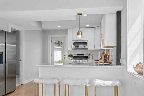 Tiny photo for 1N335 Purnell Street, Carol Stream, IL 60188 (MLS # 12616648)