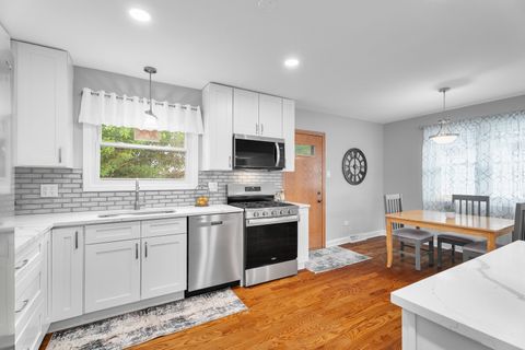 Tiny photo for 5047 Forster Avenue, Schiller Park, IL 60176 (MLS # 12457323)
