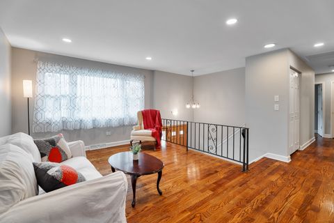 Tiny photo for 5047 Forster Avenue, Schiller Park, IL 60176 (MLS # 12457323)