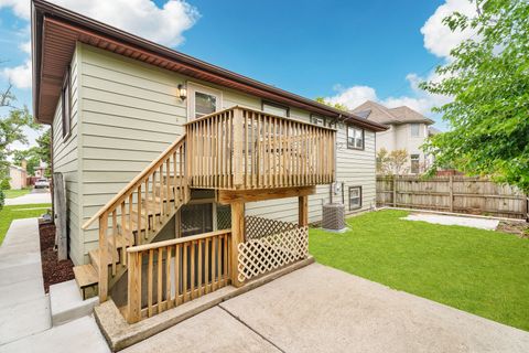 Tiny photo for 5047 Forster Avenue, Schiller Park, IL 60176 (MLS # 12457323)