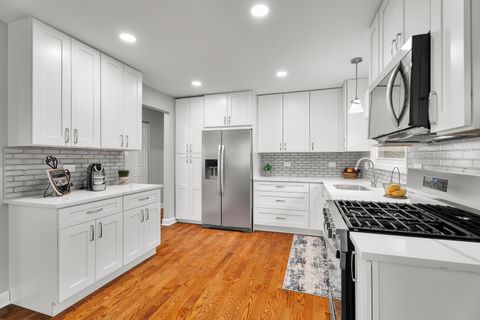 Tiny photo for 5047 Forster Avenue, Schiller Park, IL 60176 (MLS # 12457323)