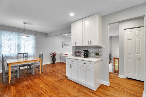 Tiny photo for 5047 Forster Avenue, Schiller Park, IL 60176 (MLS # 12457323)