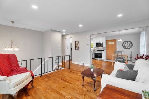 Tiny photo for 5047 Forster Avenue, Schiller Park, IL 60176 (MLS # 12457323)