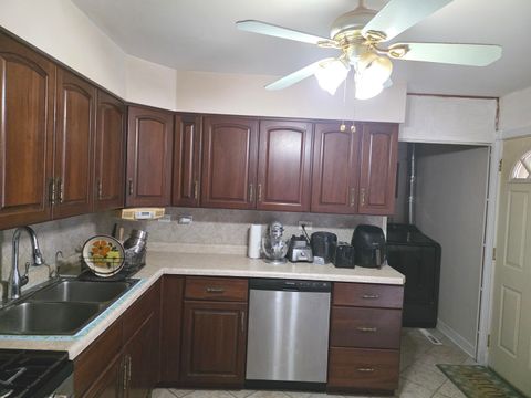 Tiny photo for 524 HAZELWOOD Lane, Glenview, IL 60025 (MLS # 12545660)