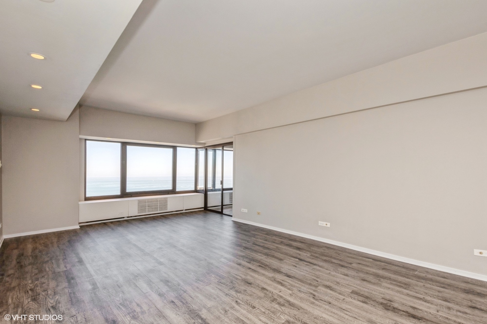 175 E Delaware Place 5308