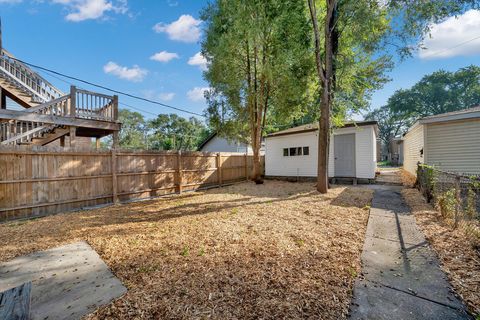 Tiny photo for 7527 S Ellis Avenue, Chicago, IL 60619 (MLS # 12477284)