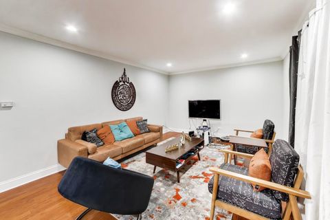 Tiny photo for 6400 N RIDGE Boulevard #402, Chicago, IL 60626 (MLS # 12364624)