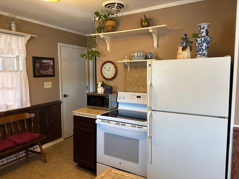 Tiny photo for 400 E Knox Street, Morrison, IL 61270 (MLS # 12568002)