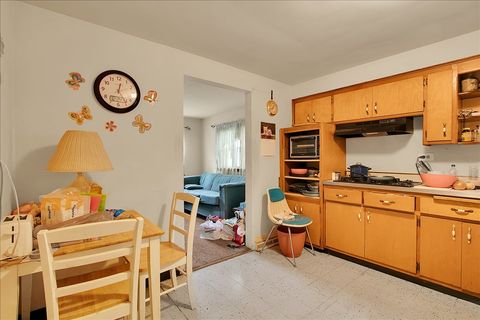 Tiny photo for 13134 Sacramento Avenue, Blue Island, IL 60406 (MLS # 12491317)