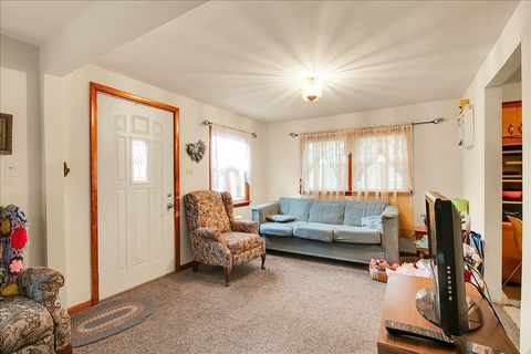 Tiny photo for 13134 Sacramento Avenue, Blue Island, IL 60406 (MLS # 12491317)