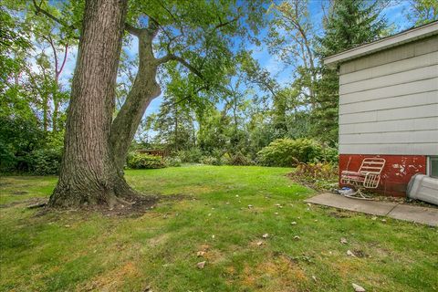 Tiny photo for 13134 Sacramento Avenue, Blue Island, IL 60406 (MLS # 12491317)