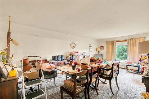Tiny photo for 13134 Sacramento Avenue, Blue Island, IL 60406 (MLS # 12491317)