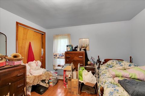 Tiny photo for 13134 Sacramento Avenue, Blue Island, IL 60406 (MLS # 12491317)