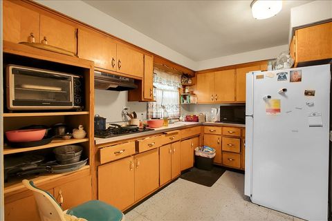 Tiny photo for 13134 Sacramento Avenue, Blue Island, IL 60406 (MLS # 12491317)