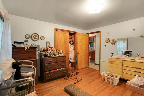 Tiny photo for 13134 Sacramento Avenue, Blue Island, IL 60406 (MLS # 12491317)