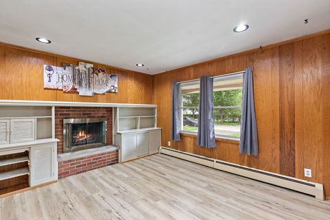 Tiny photo for 211 E Ottawa Street, Sycamore, IL 60178 (MLS # 12502323)