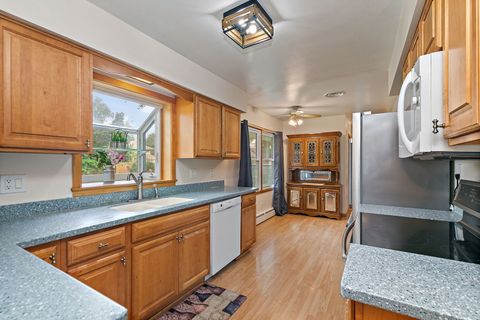Tiny photo for 211 E Ottawa Street, Sycamore, IL 60178 (MLS # 12502323)