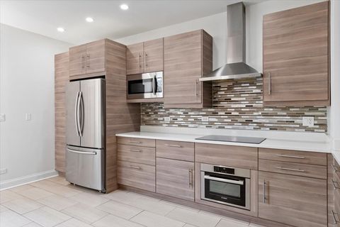 Tiny photo for 2257 LAKE RIDGE Drive, Glendale Heights, IL 60139 (MLS # 12565204)