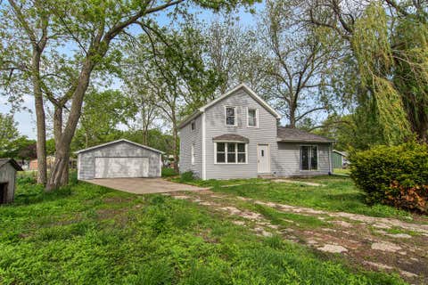 Tiny photo for 102 8th Avenue, Mendota, IL 61342 (MLS # 12647303)