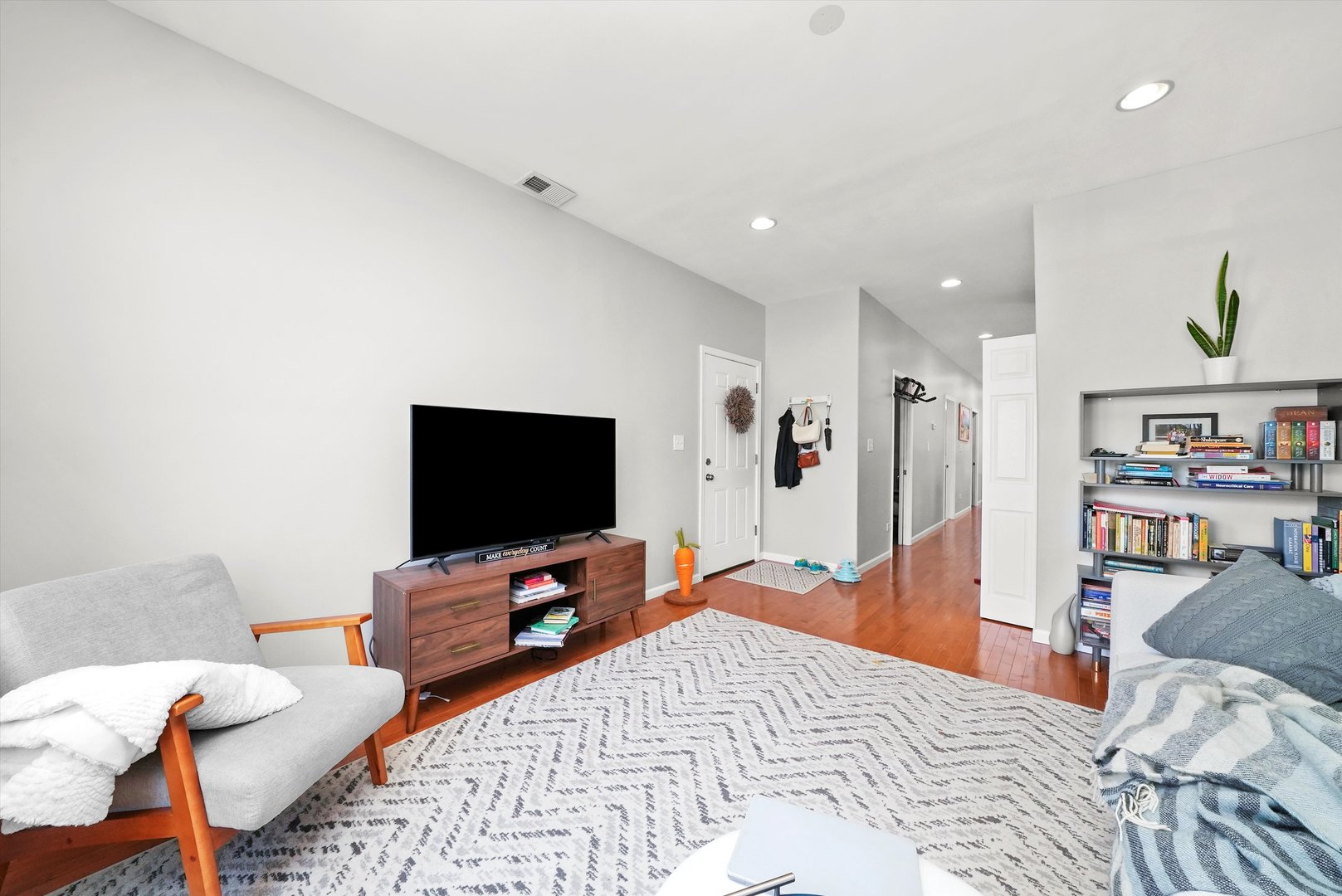 1511 W Augusta Boulevard