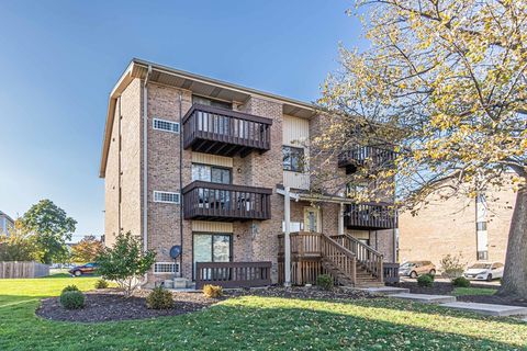 Photo of 266 12th Street #3B, Wheeling, IL 60090 (MLS # 12459959)
