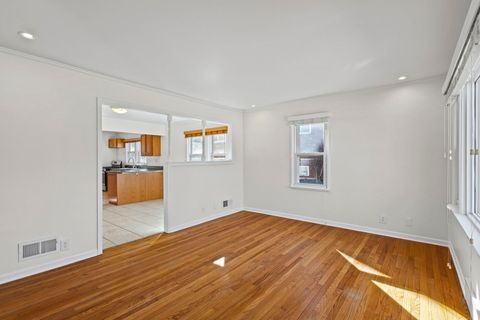 Tiny photo for 115 N PARK Street, Westmont, IL 60559 (MLS # 12580091)