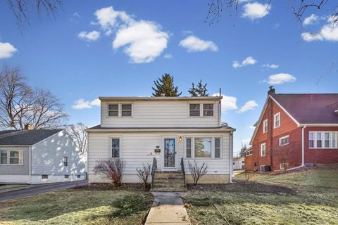 Photo of 115 N PARK Street, Westmont, IL 60559 (MLS # 12580091)