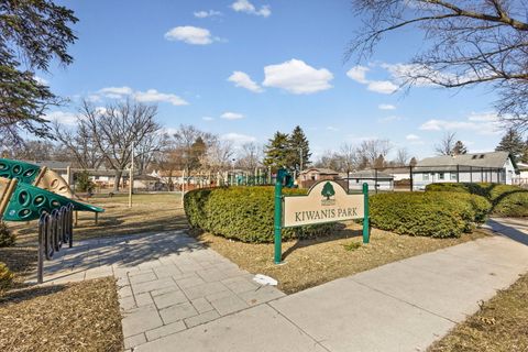 Tiny photo for 115 N PARK Street, Westmont, IL 60559 (MLS # 12580091)