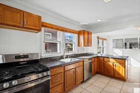 Tiny photo for 115 N PARK Street, Westmont, IL 60559 (MLS # 12580091)