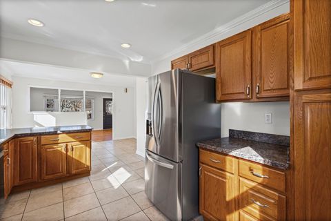 Tiny photo for 115 N PARK Street, Westmont, IL 60559 (MLS # 12580091)