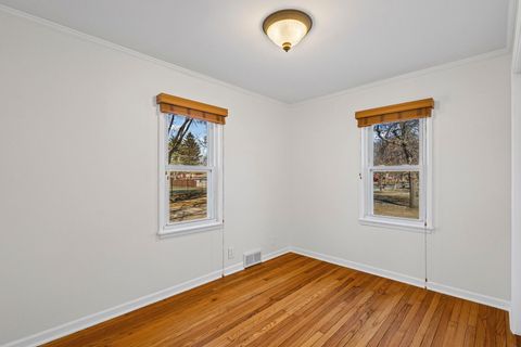 Tiny photo for 115 N PARK Street, Westmont, IL 60559 (MLS # 12580091)