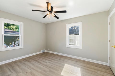 Tiny photo for 523 S Edgewood Avenue, Lombard, IL 60148 (MLS # 12792282)