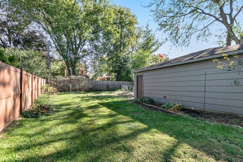 Tiny photo for 523 S Edgewood Avenue, Lombard, IL 60148 (MLS # 12792282)