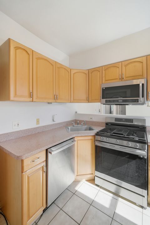 Tiny photo for 6712 S Ridgeland Avenue #3A, Chicago, IL 60649 (MLS # 12532819)