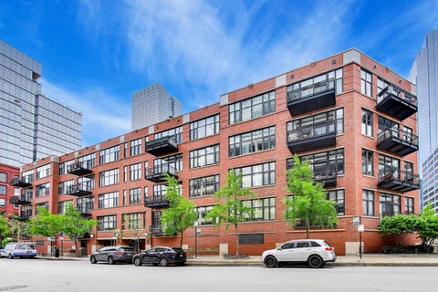Tiny photo for 333 W Hubbard Street #209, Chicago, IL 60654 (MLS # 12759366)