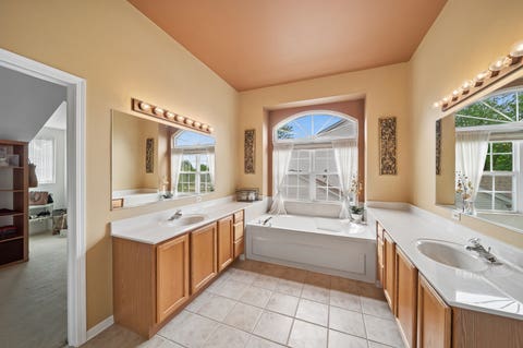 Tiny photo for 2975 Adamson Drive, Geneva, IL 60134 (MLS # 12708259)