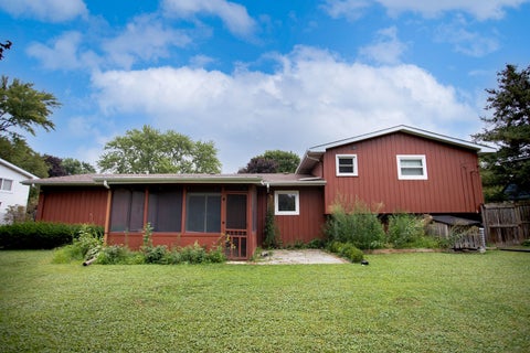 Tiny photo for 936 Estes Street, Gurnee, IL 60031 (MLS # 12727015)