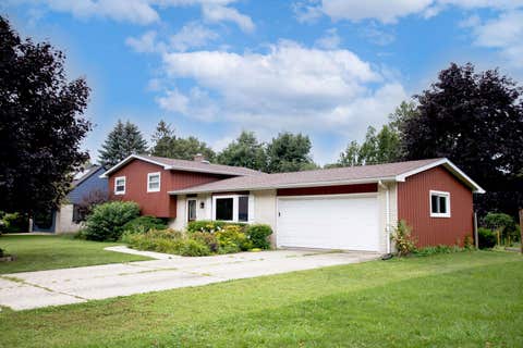 Tiny photo for 936 Estes Street, Gurnee, IL 60031 (MLS # 12727015)