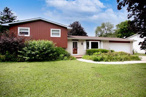 Tiny photo for 936 Estes Street, Gurnee, IL 60031 (MLS # 12727015)