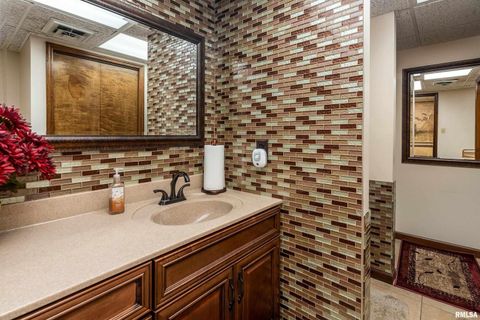 Tiny photo for 15866 Moellers Road, Marion, IL 62959 (MLS # EB459406)