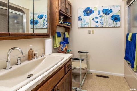 Tiny photo for 15866 Moellers Road, Marion, IL 62959 (MLS # EB459406)