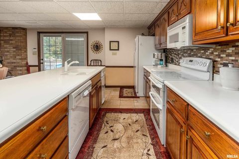 Tiny photo for 15866 Moellers Road, Marion, IL 62959 (MLS # EB459406)