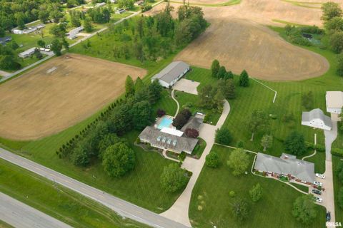 Tiny photo for 15866 Moellers Road, Marion, IL 62959 (MLS # EB459406)