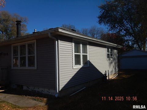 Tiny photo for 814 4TH Street, Colona, IL 61241 (MLS # QC4269510)