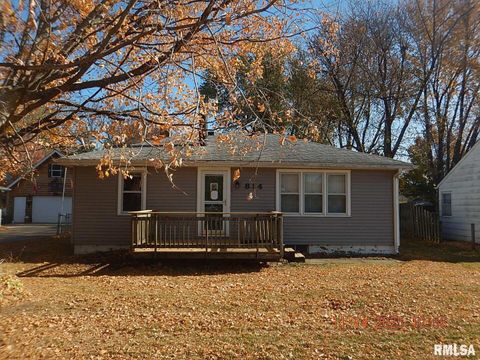 Photo of 814 4TH Street, Colona, IL 61241 (MLS # QC4269510)