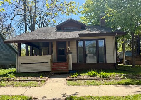 Photo of 405 E Illinois Street, Urbana, IL 61801 (MLS # 12625378)