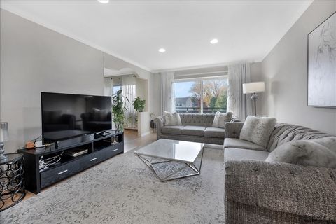 Tiny photo for 2620 N Windsor Drive #201, Arlington Heights, IL 60004 (MLS # 12486874)