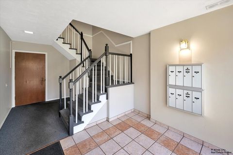 Tiny photo for 2620 N Windsor Drive #201, Arlington Heights, IL 60004 (MLS # 12486874)