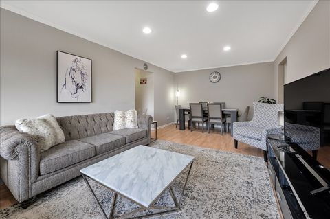 Tiny photo for 2620 N Windsor Drive #201, Arlington Heights, IL 60004 (MLS # 12486874)
